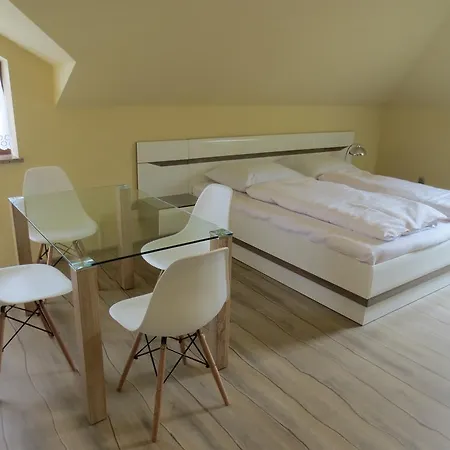 Pokoje H 11 Apartament